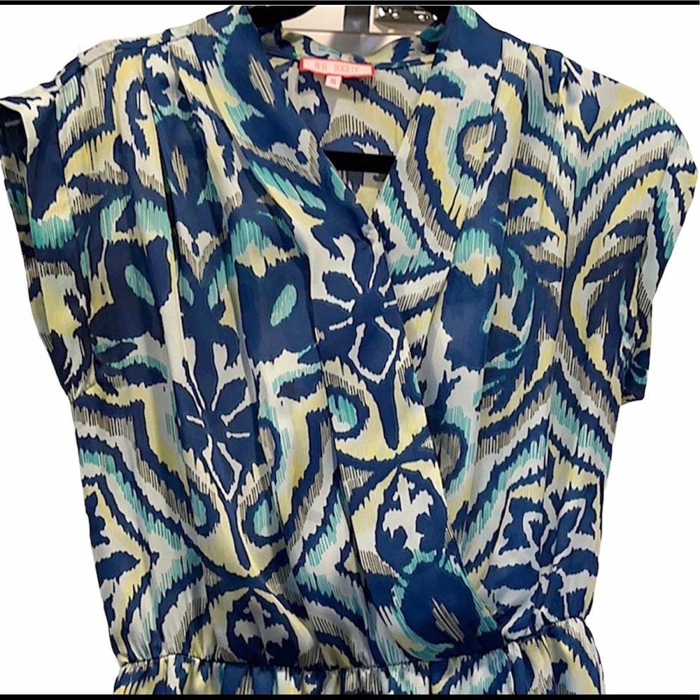 Fun patterned dress - Picture 3 of 4